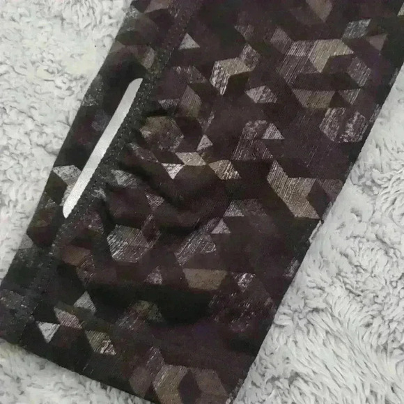 Athleta Geometric pattern Leggins - Picture 3 of 6